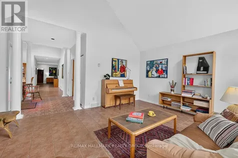 51 Castlethorpe Crescent Ottawa ON K2G 5P9
