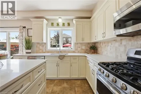 4896 Alexandra Avenue Beamsville ON L3J 1M1