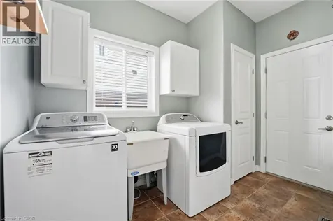 4896 Alexandra Avenue Beamsville ON L3J 1M1
