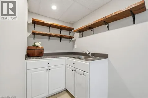 4896 Alexandra Avenue Beamsville ON L3J 1M1