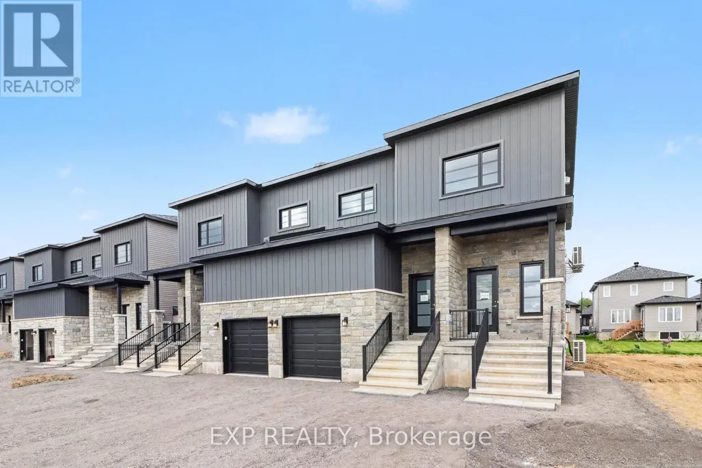 1137 Montblanc Crescent Russell ON K0A 1W0
