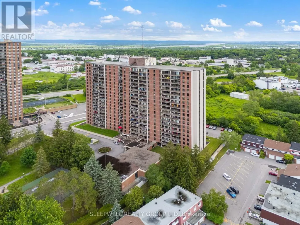 665 Bathgate Drive Ottawa ON K1K 3Y4