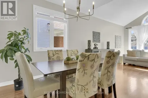 48 Maricona Way Ottawa ON K2T 1H2