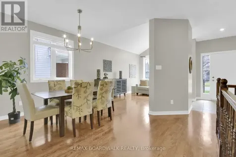 48 Maricona Way Ottawa ON K2T 1H2