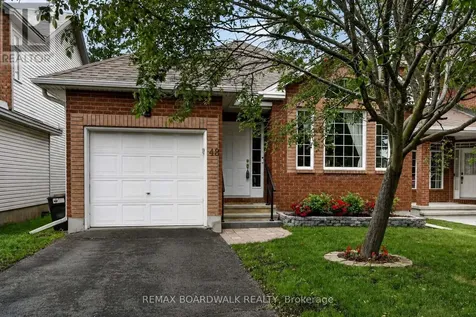 48 Maricona Way Ottawa ON K2T 1H2
