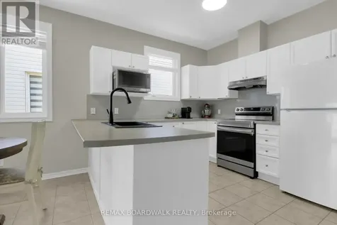 48 Maricona Way Ottawa ON K2T 1H2
