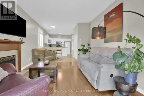 48 Maricona Way Ottawa ON K2T 1H2