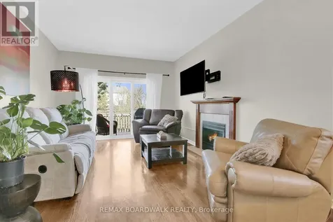 48 Maricona Way Ottawa ON K2T 1H2