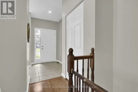 48 Maricona Way Ottawa ON K2T 1H2