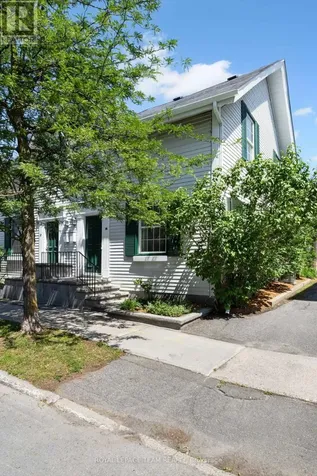 14 Crichton Street Ottawa ON K1M 2E2