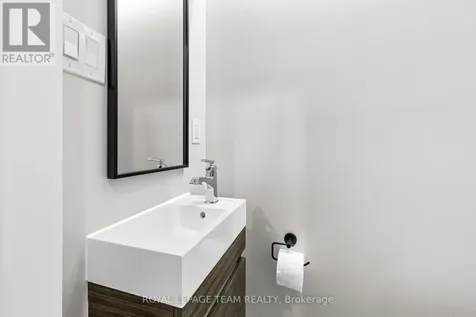 14 Crichton Street Ottawa ON K1M 2E2