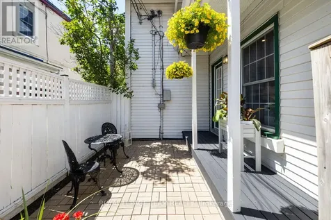 14 Crichton Street Ottawa ON K1M 2E2
