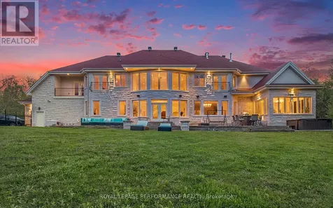 1413 Blackhorse Court Ottawa ON K4M 0A6