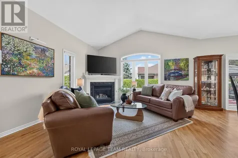 3 Goldora Private Ottawa ON K2T 1K8
