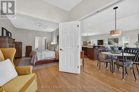 3 Goldora Private Ottawa ON K2T 1K8