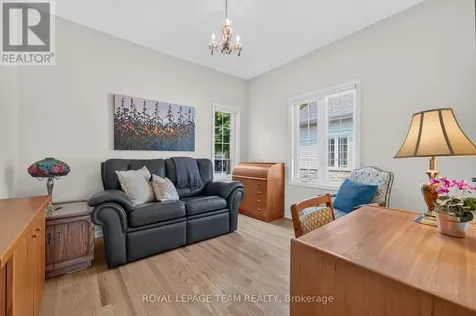 3 Goldora Private Ottawa ON K2T 1K8