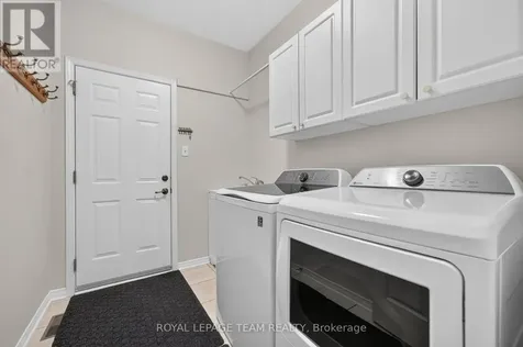 3 Goldora Private Ottawa ON K2T 1K8