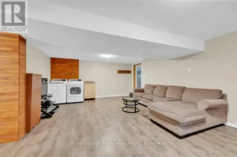 1217 Preston Road Havelock-belmont-methuen ON K0L 1Z0