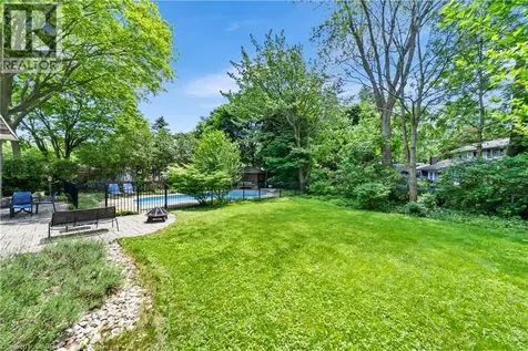 166 Castle Crescent Oakville ON L6J 5H3