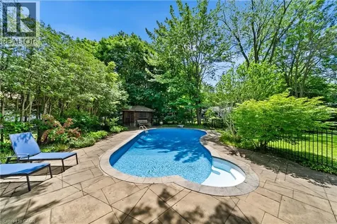 166 Castle Crescent Oakville ON L6J 5H3