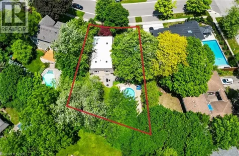 166 Castle Crescent Oakville ON L6J 5H3