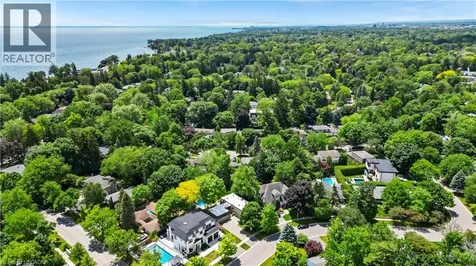 166 Castle Crescent Oakville ON L6J 5H3