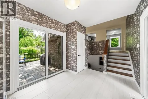 166 Castle Crescent Oakville ON L6J 5H3