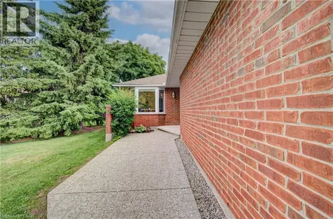 71 Beasley Crescent Cambridge ON N1T 1P5