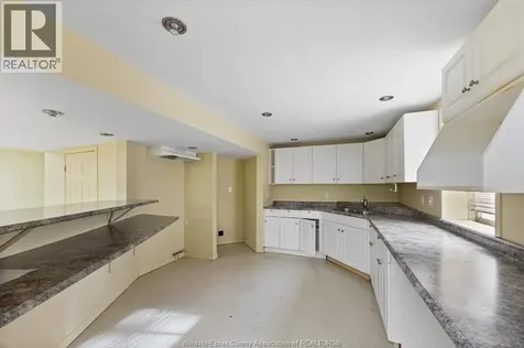 644 Partington Avenue Windsor ON N9B 2N7
