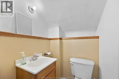644 Partington Avenue Windsor ON N9B 2N7