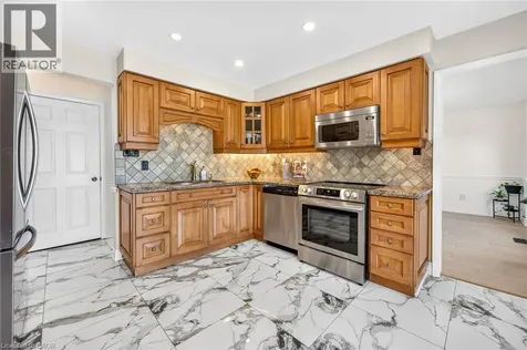 15 Cheval Drive Grimsby ON L3M 4P3