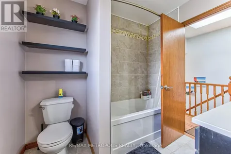 184 Stonyburn Crescent Cambridge ON N1R 7X8