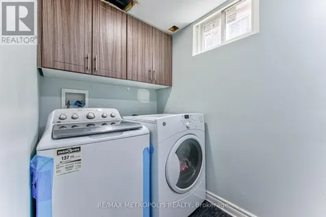 184 Stonyburn Crescent Cambridge ON N1R 7X8