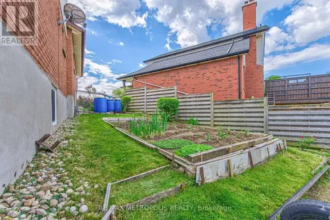 184 Stonyburn Crescent Cambridge ON N1R 7X8