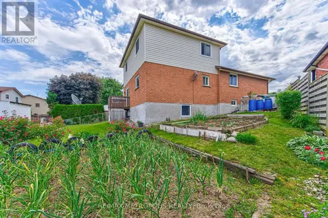 184 Stonyburn Crescent Cambridge ON N1R 7X8