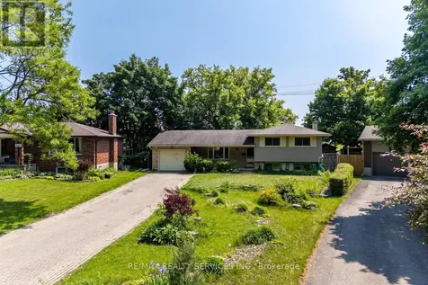 285 Thorncrest Drive Waterloo ON N2L 4L2