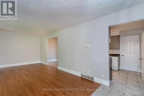 285 Thorncrest Drive Waterloo ON N2L 4L2