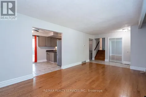 285 Thorncrest Drive Waterloo ON N2L 4L2