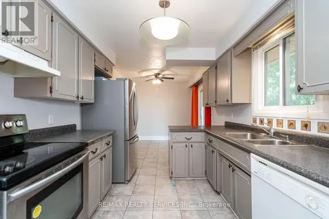 285 Thorncrest Drive Waterloo ON N2L 4L2