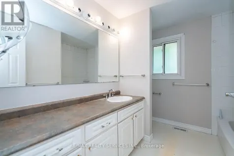 285 Thorncrest Drive Waterloo ON N2L 4L2