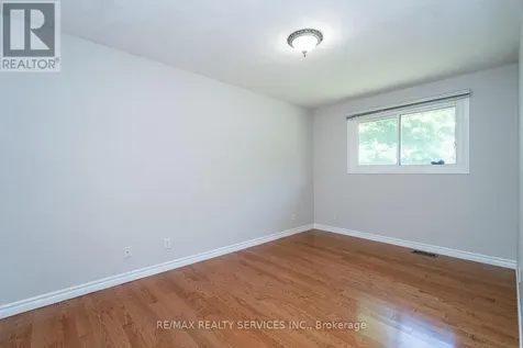 285 Thorncrest Drive Waterloo ON N2L 4L2