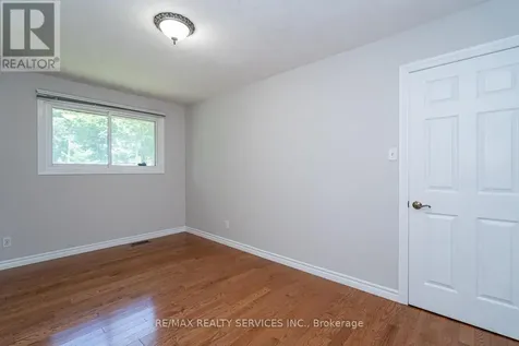 285 Thorncrest Drive Waterloo ON N2L 4L2