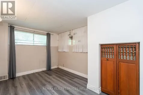285 Thorncrest Drive Waterloo ON N2L 4L2