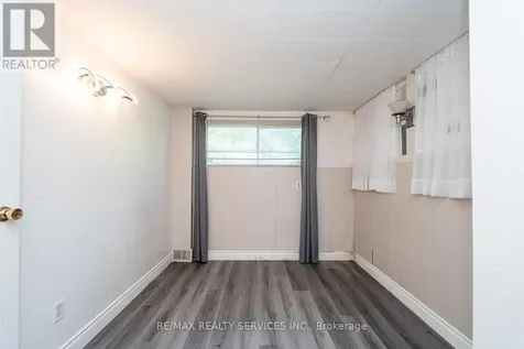 285 Thorncrest Drive Waterloo ON N2L 4L2