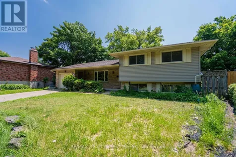 285 Thorncrest Drive Waterloo ON N2L 4L2
