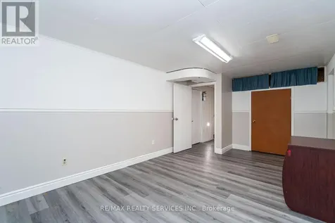 285 Thorncrest Drive Waterloo ON N2L 4L2