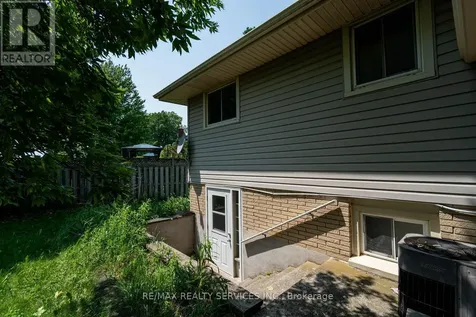 285 Thorncrest Drive Waterloo ON N2L 4L2