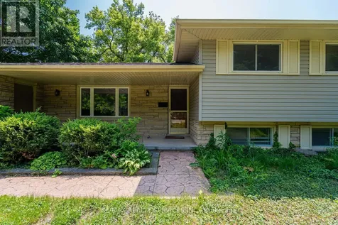 285 Thorncrest Drive Waterloo ON N2L 4L2