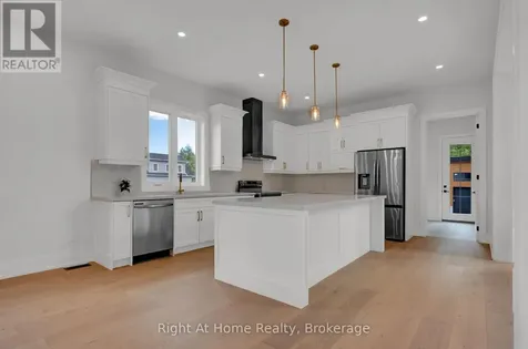 213 Suzanne Mess Boulevard Cobourg ON K9A 3L3