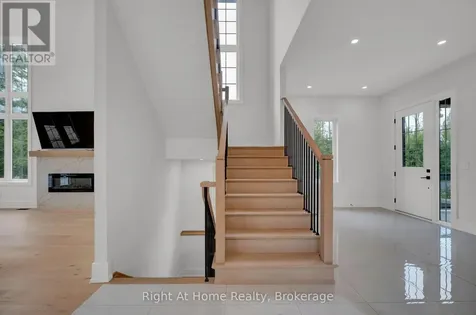 213 Suzanne Mess Boulevard Cobourg ON K9A 3L3